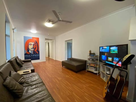 Living room, Area and facilities