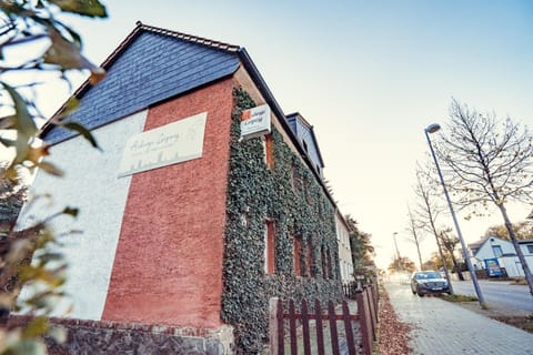 Facade/entrance, Property logo or sign, Street view