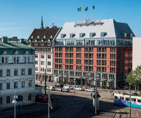 Property building, Facade/entrance, Neighbourhood, Bird's eye view, City view, Street view, Location