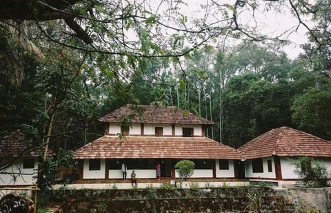 Palkadavu Warium Villa House in Kerala