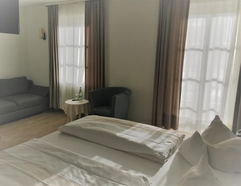 Landhotel Steffen Bed and Breakfast in Bernkastel-Kues