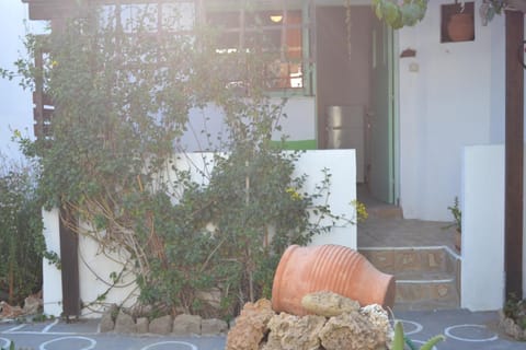 Skyros Koxilas Studios Bed and Breakfast in Euboea