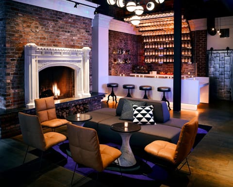 Lounge or bar, Seating area