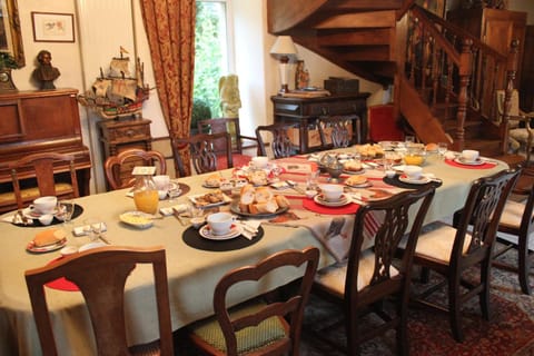 Manoir de Kerliviry Bed and Breakfast in Cléder