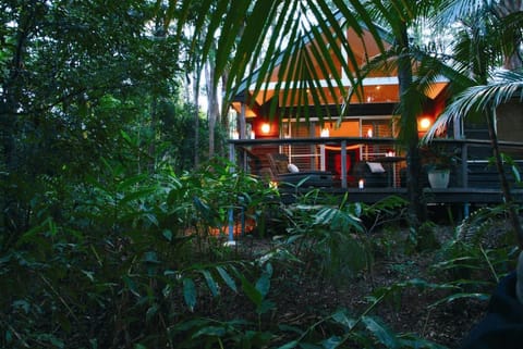 Songbirds Rainforest Retreat Villa in Tamborine Mountain