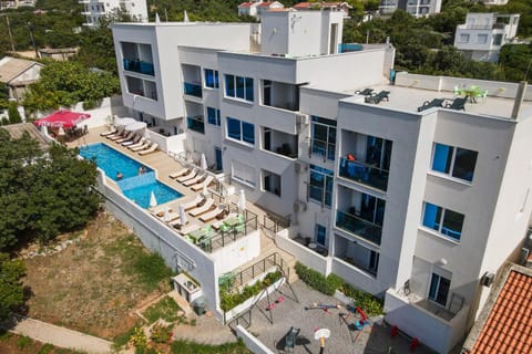 Property building, Day, Children play ground, Balcony/Terrace, Pool view, Swimming pool, sunbed