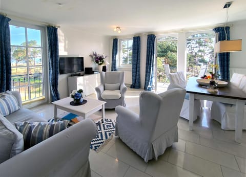 Living room, Sea view