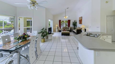 House Rainbow Casa in Cape Coral