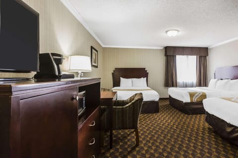 Quality Inn & Suites Los Angeles Airport - LAX Hotel in Inglewood