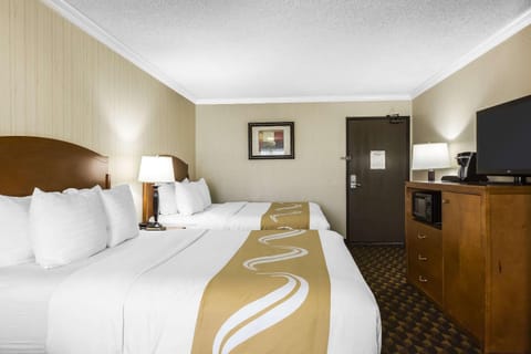Quality Inn & Suites Los Angeles Airport - LAX Hotel in Inglewood
