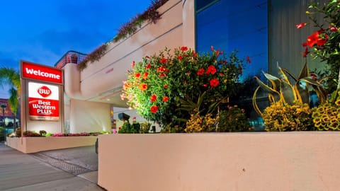 Best Western Plus Suites Hotel - Los Angeles LAX Airport Hôtel in Inglewood