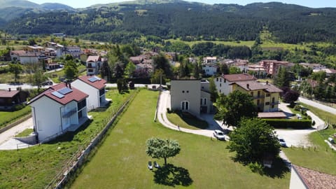 Neighbourhood, Bird's eye view, Garden view