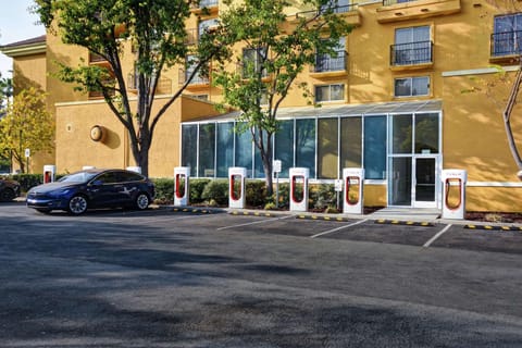 Embassy Suites by Hilton Milpitas Silicon Valley Hotel in Milpitas