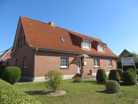 Property building, Garden, Family, locker, locker