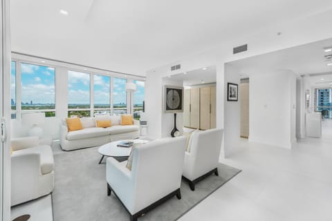 Oceanview Private Condo at The Setai -1901N2 Wohnung in South Beach Miami