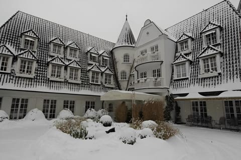 Property building, Winter