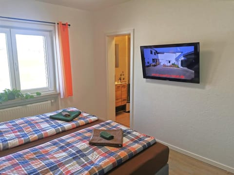 Bed, Bathroom, TV and multimedia, View (from property/room)