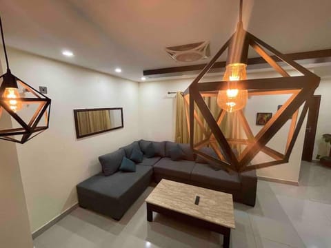 Intellectual Suites - Bahria Town Apartments Eigentumswohnung in Islamabad