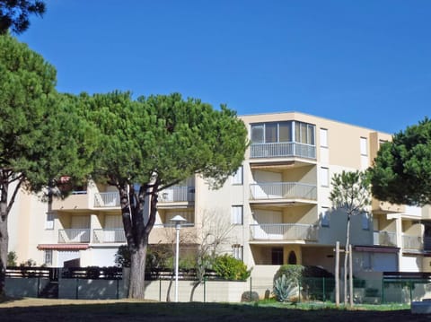 Facade/entrance, Garden view, Street view