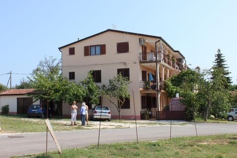 Apartments with a parking space Umag - 7073 Wohnung in Monterol