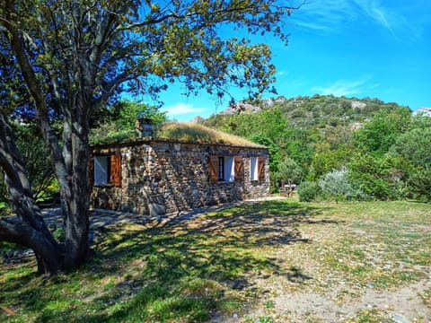 Property building, Spring, Day, Natural landscape, Mountain view