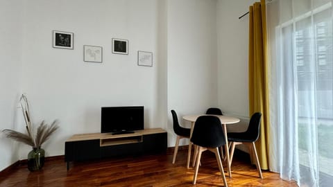 Mala Italia Apartments Condo in Wroclaw