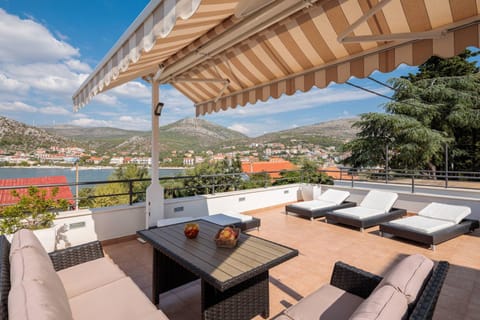 Villa Silvio Maison in Split-Dalmatia County