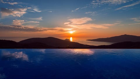 Summer, Autumn, On site, Mountain view, Sea view, Swimming pool, Sunset