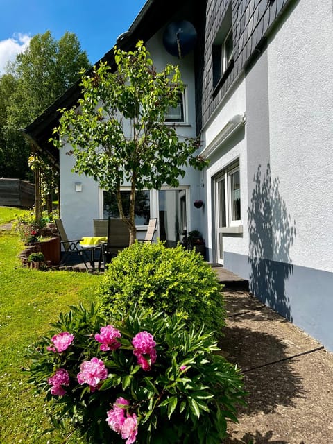 Deine-Eifel-Ferienwohnung Apartment in Vulkaneifel