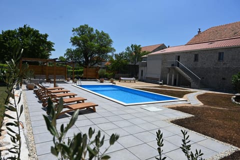 Holiday Home MALI RAJ Casa in Split-Dalmatia County