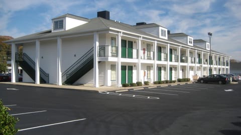 American Motel - Lenoir Hôtel in Caldwell