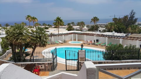 Pool view, Sea view