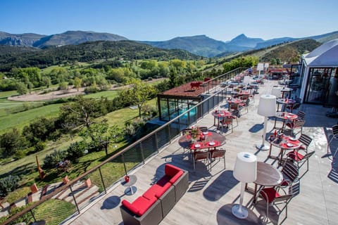 Restaurant/places to eat, Day, Bird's eye view, Summer, Balcony/Terrace, Garden view, Mountain view