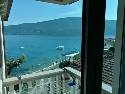 Balcony/Terrace, Living room, Sea view, Street view