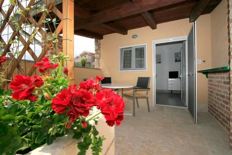 Patio, Facade/entrance, Balcony/Terrace, Garden view, Sea view, Area and facilities