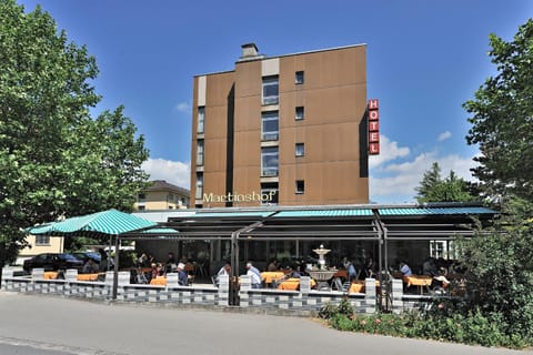 Facade/entrance, Balcony/Terrace