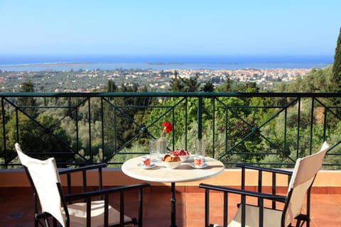 Day, Balcony/Terrace, Food