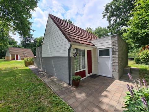 Property building, Day, Garden, Garden view