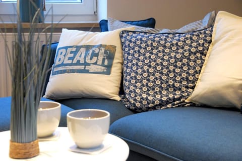 Living room, Photo of the whole room, Decorative detail, Seating area