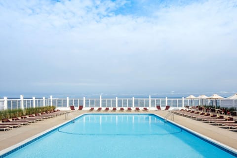 Pool view, Swimming pool, sunbed