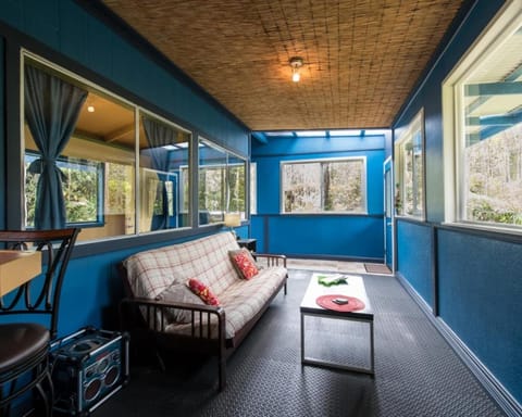 Bed, Living room, Seating area