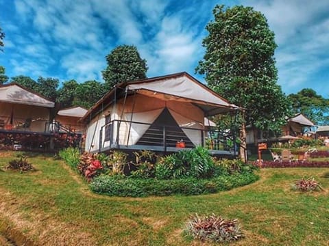 Trizara Resorts - Glam Camping Campingplatz /
Wohnmobil-Resort in Parongpong
