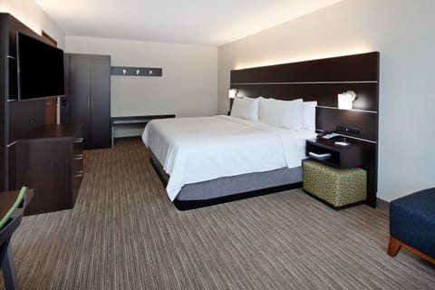 Holiday Inn Express & Suites Oakland - Airport, an IHG Hotel Hotel in San Leandro