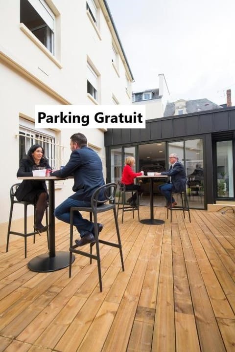 Patio, People, Parking