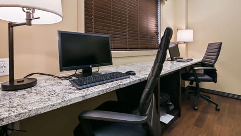 Best Western Plus Lacombe Inn and Suites Hotel in Lacombe
