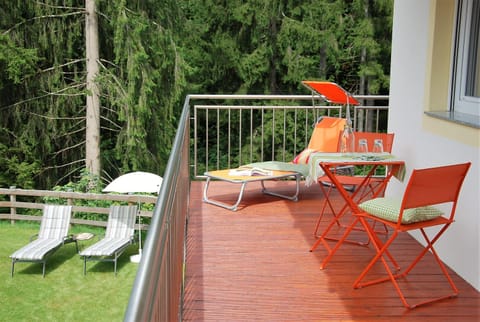 Balcony/Terrace, Mountain view