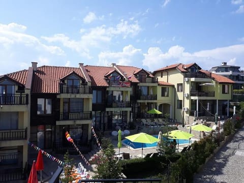 Apartments Elinor Budjaka Condo in Burgas Province