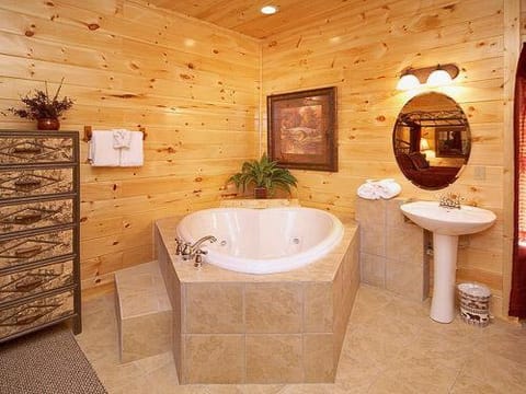 Chalet D'Amour Holiday home House in Gatlinburg