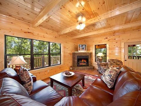 Misty Mountain Lodge Holiday home House in Gatlinburg