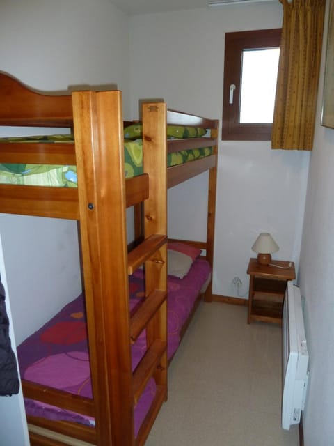 bunk bed